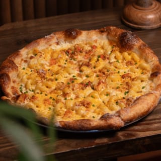 (NEW) Lobster Mac-N-Cheese Pizza
